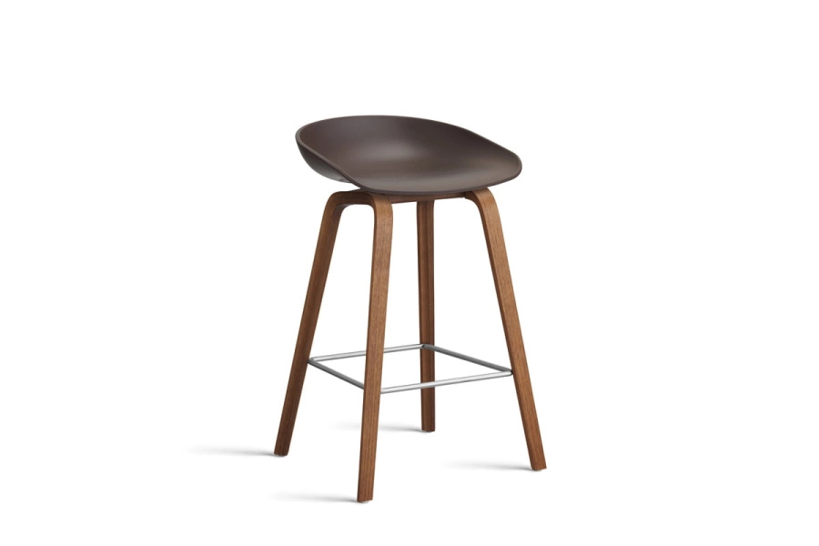 AB244-D132-AA51_AAS 32 H65 raisin 2.0 shell_wb laquered walnut base_stainless steel footrest.jpg