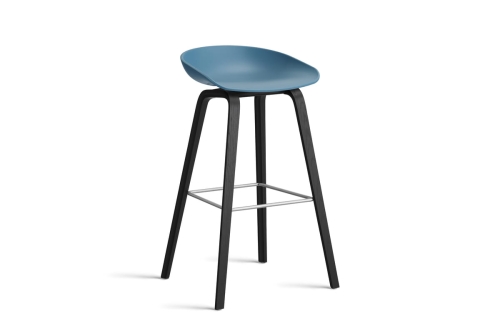 AA004-D135-AA51_AAS 32 H75 azure blue 2.0 shell_black wb laquered oak base_stainless steel footrest.jpg