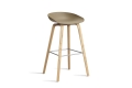 AA006-D129-AA51_AAS 32 H75 clay 2.0 shell_wb laquered oak base_stainless steel footrest.jpg