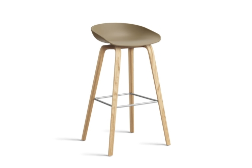 AA006-D129-AA51_AAS 32 H75 clay 2.0 shell_wb laquered oak base_stainless steel footrest.jpg