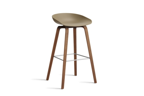 AB245-D129-AA51_AAS 32 H75 clay 2.0 shell_wb laquered walnut base_stainless steel footrest.jpg