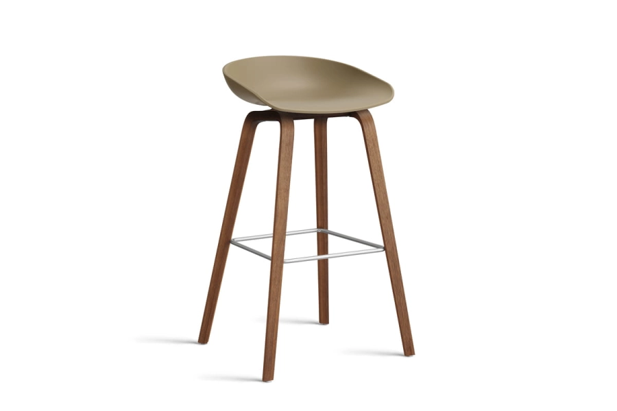 AB245-D129-AA51_AAS 32 H75 clay 2.0 shell_wb laquered walnut base_stainless steel footrest.jpg