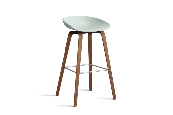 AB245-D141-AA51_AAS 32 H75 dusty mint 2.0 shell_wb laquered walnut base_stainless steel footrest.jpg