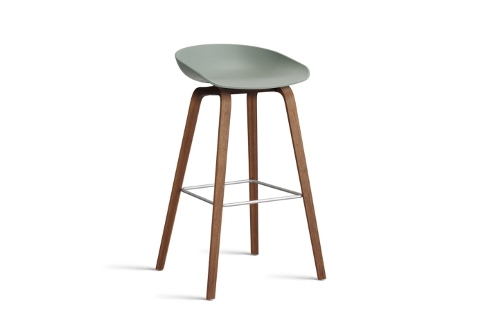 AB245-D144-AA51_AAS 32 H75 fall green 2.0 shell_wb laquered walnut base_stainless steel footrest.jpg