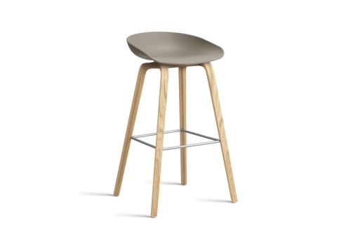 AA006-D153-AA51_AAS 32 H75 khaki 2.0 shell_wb laquered oak base_stainless steel footrest.jpg