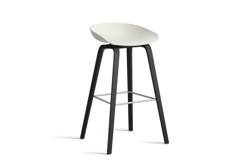 AA004-D156-AA51_AAS 32 H75 melange cream 2.0 shell_black wb laquered oak base_stainless steel footrest.jpg