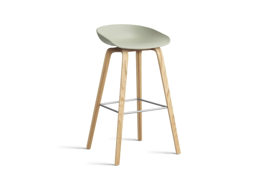 AA006-D150-AA51_AAS 32 H75 pastel green 2.0 shell_wb laquered oak base_stainless steel footrest.jpg