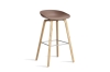AA006-D147-AA51_AAS 32 H75 soft brick 2.0 shell_wb laquered oak base_stainless steel footrest.jpg