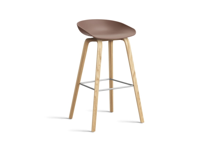 AA006-D147-AA51_AAS 32 H75 soft brick 2.0 shell_wb laquered oak base_stainless steel footrest.jpg