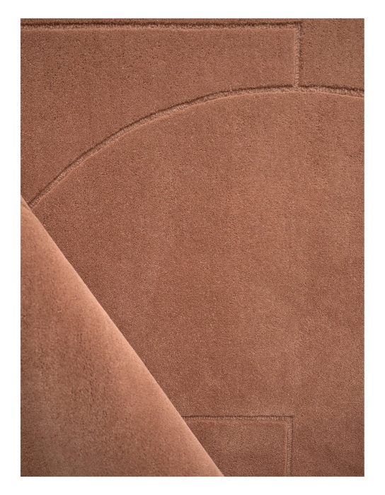 3300835_2_Lineal_Poem_Amber_Closeup_638306420520000000_1399x1800.jpg