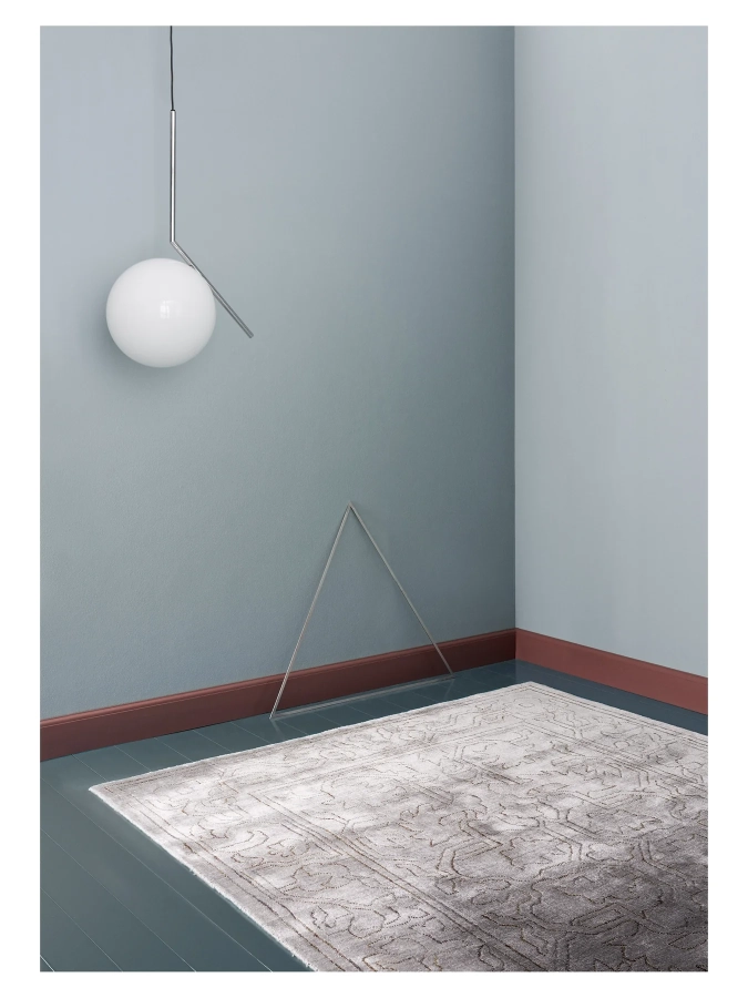 2095321_1_Kaito_silver_interior_638082742430000000_1350x1800.webp