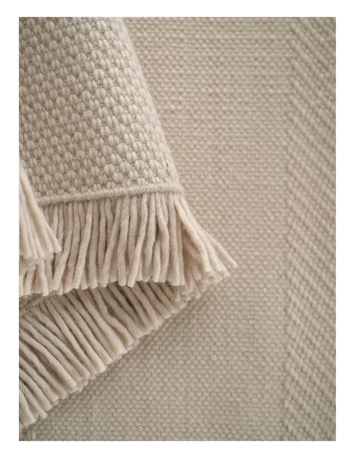 3300570_2_Linie_Design_Silent_Path_Beige_Closeup_02_638072136730000000_1399x1800.webp