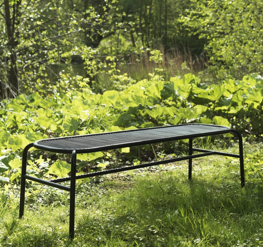2023_Vig_Bench_Black.jpg