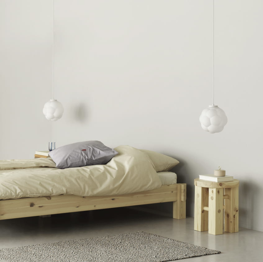 2023_Notch_Bed_Frame_Bubba_Lamp_Ø25_Fyr_Stool_Pine.jpg