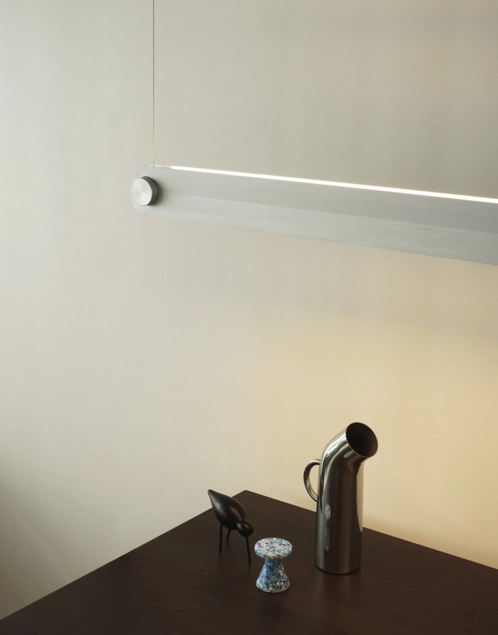 2023_Dim_Linear_Lamp_Brushed_Aluminum_01.jpg