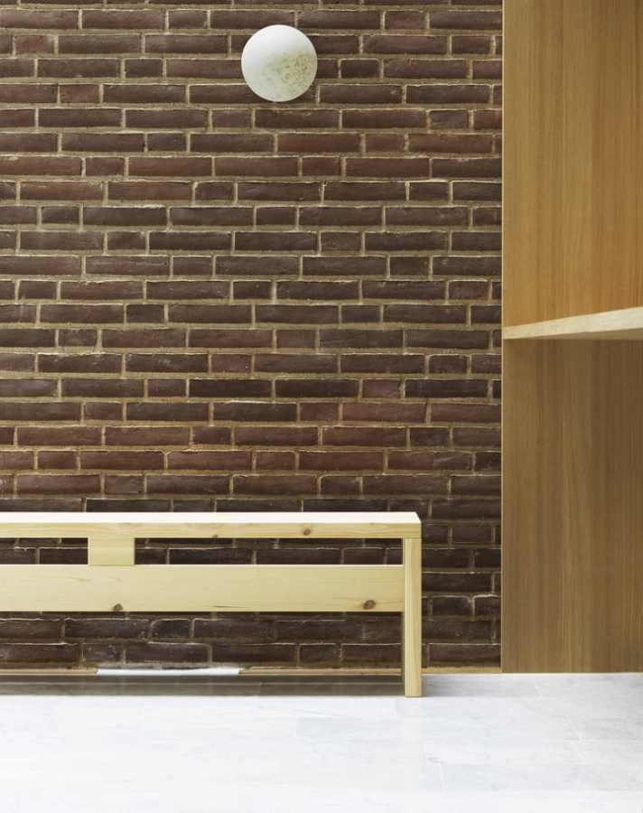 2023_Stretch_Bench_160cm_Pine_Pix_Wall_Ceiling_Lamp_Ø20cm.jpg