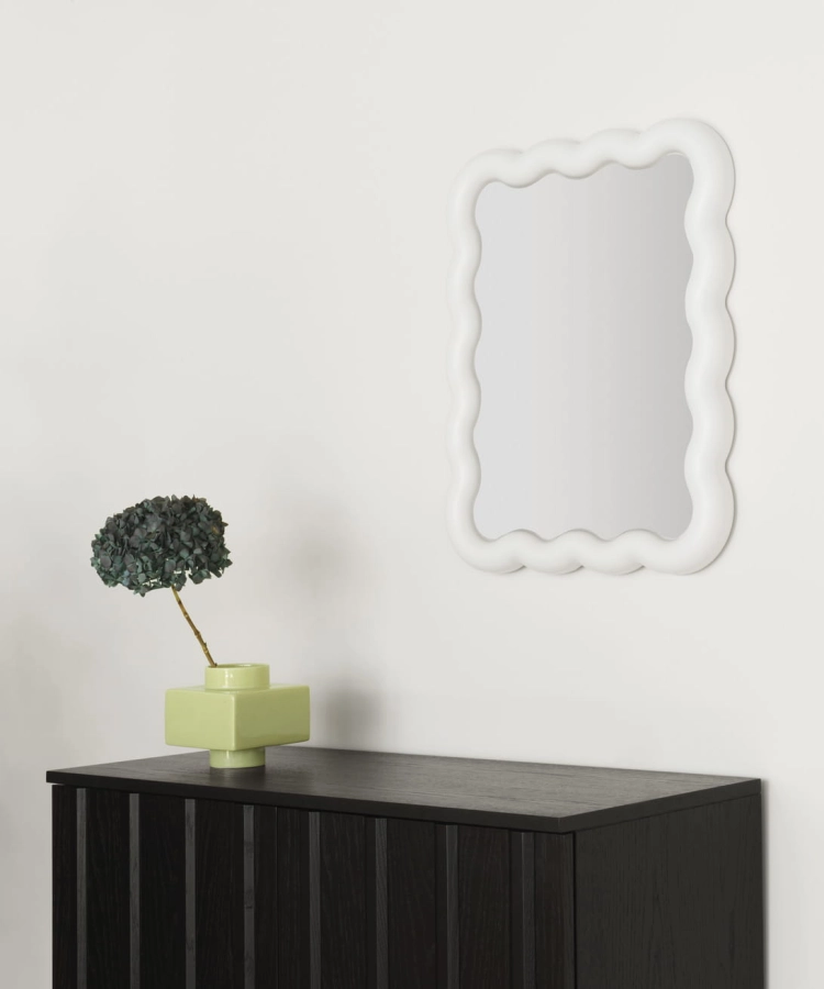 2023_Illu_Mirror_65x50_Rib_Cabinet_Soft_Black_Deko_Object_S4_Sage_01.jpg