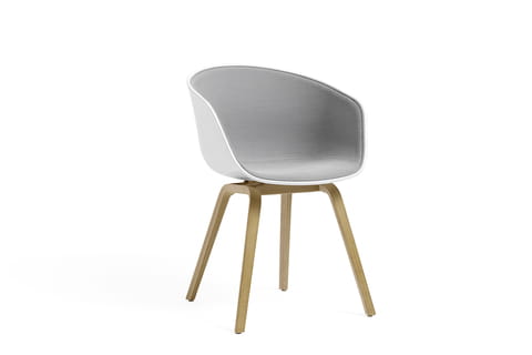 AA206-D160-AA08-01CD_AAC 22 front uph Steelcut Trio 113_white 2.0 shell_soaped oak base.jpg