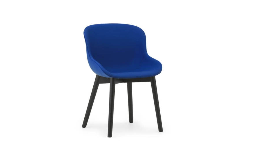 708531_Hyg_Chair_Full_Uph_JA159_Black_Oak_01.jpg