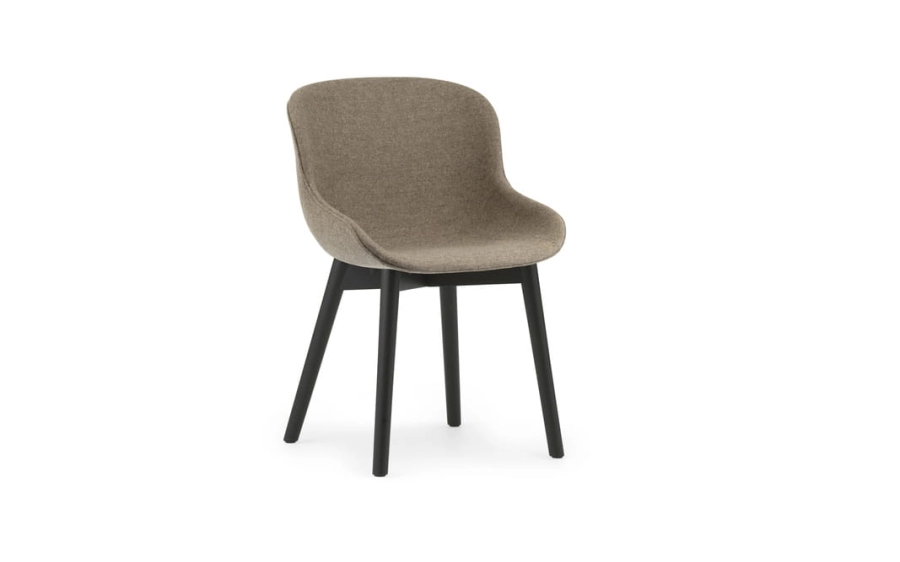 708532_Hyg_Chair_Full_Uph_LDS32_Black_Oak_01.jpg