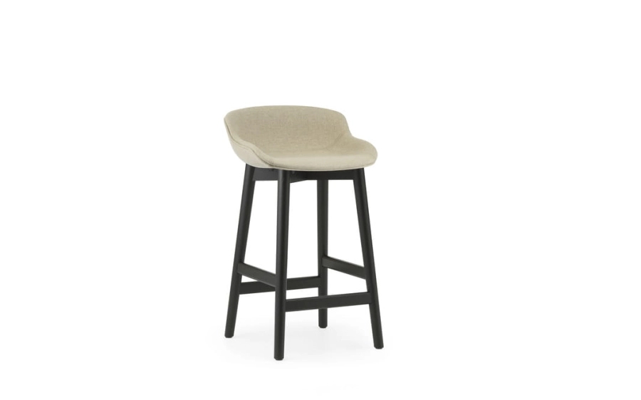 709362_Hyg_Barstool_65cm_Full_Uph_Black_Oak_MLF20_01.jpg