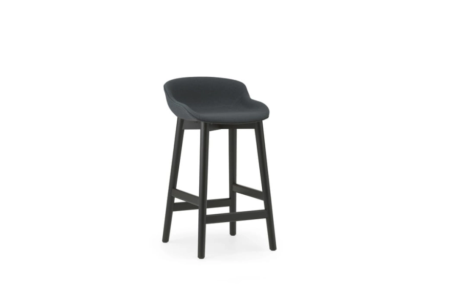 709363_Hyg_Barstool_65cm_Full_Uph_UDA25_Black_Oak_01.jpg