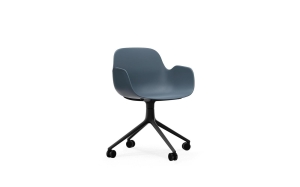 NORMANN COPENHAGEN krzesło z podłokietnikami obrotowe na kółkach FORM SWIVEL 4W czarne aluminium / niebieskie