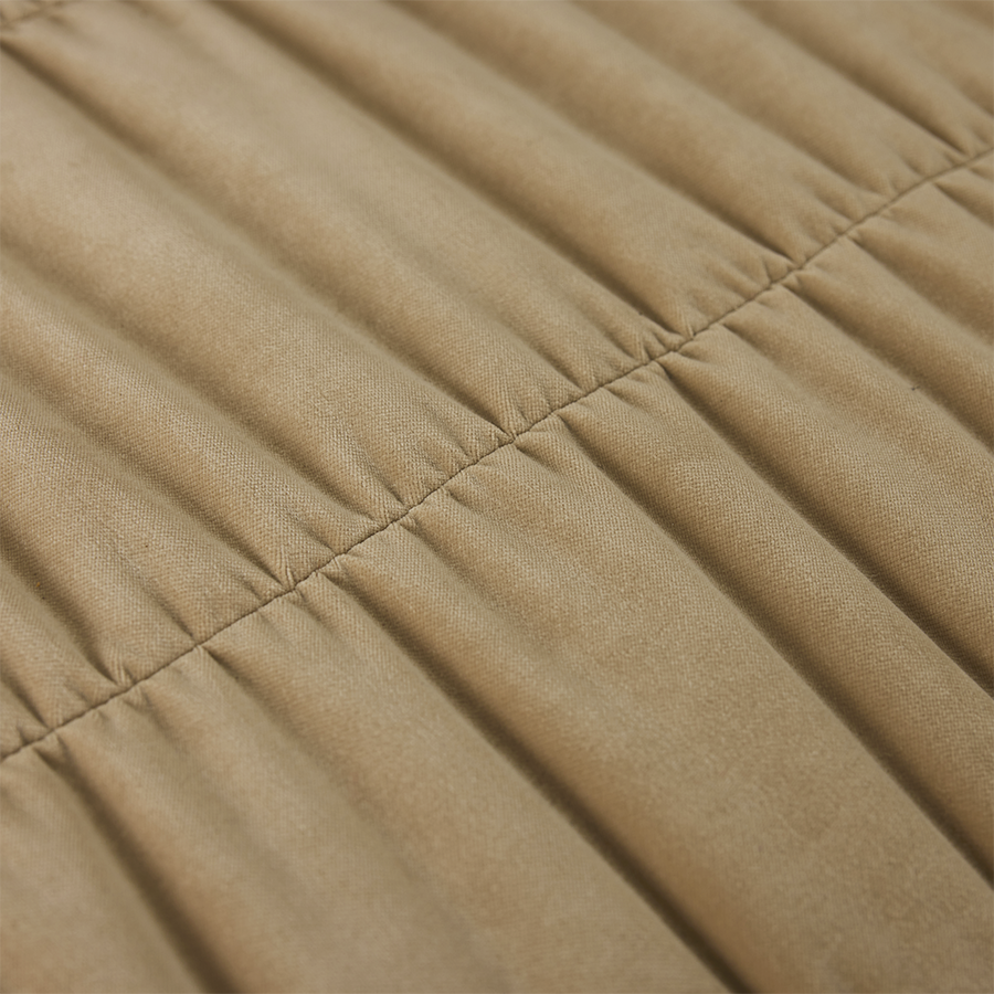 Royal Velvet Cream LR VRIJ C 01.png