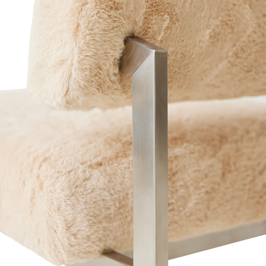 MZM5429 LR C 01.jpg