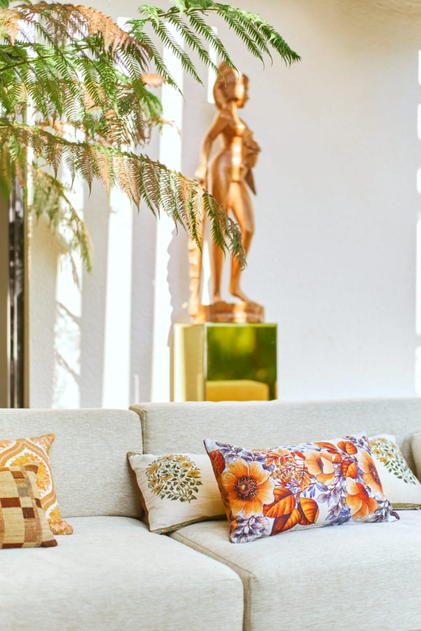 2324 Collection Hkliving Shoot 1 LR 190.jpg