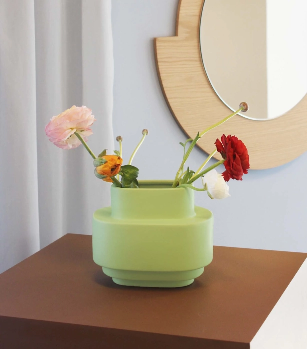 layer-vase-02-gron-100110-29764625203409.jpg.webp