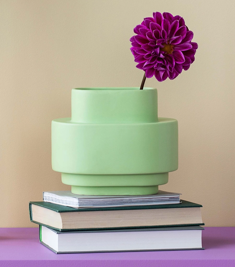 layer-vase-02-gron-100110-29764625465553.jpg