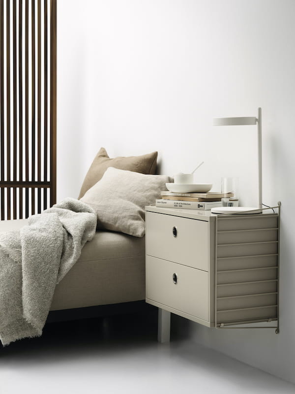 inspiration-string-system-bedroom-beige-white_portrait_large.jpg