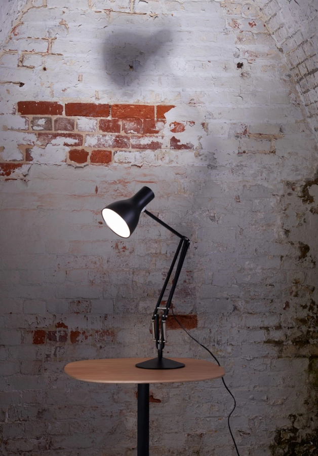 type-75-desk-lamp-jet-black-1.jpg
