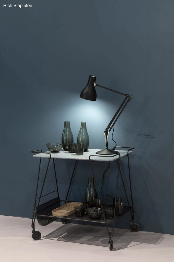 type-75-desk-lamp-jet-black.jpg