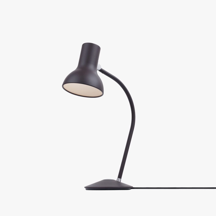 t75-mini-table-lamp-black-2.jpg