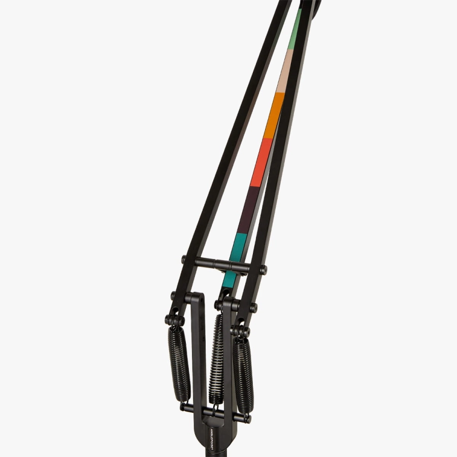 type_75_mini_desk_lamp_PS5_6.jpg