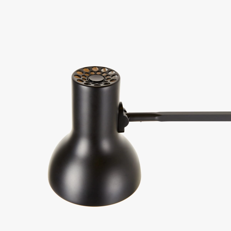 type_75_mini_desk_lamp_PS5_5.jpg