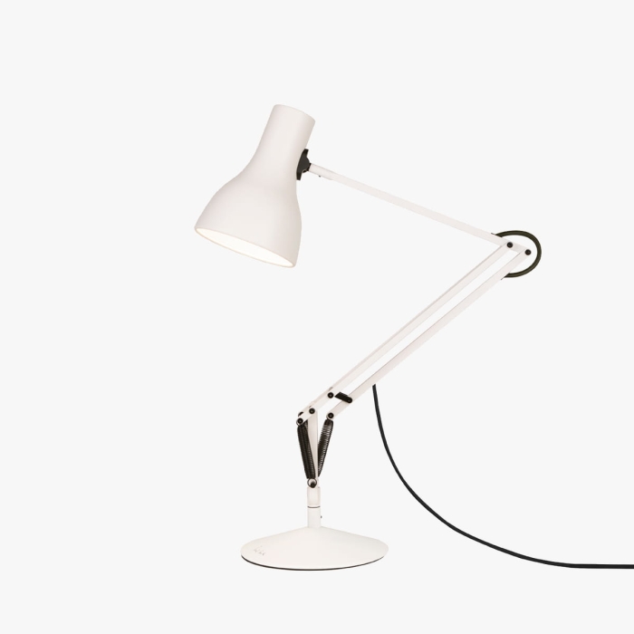 PS6_Desk_Lamp_1.jpg