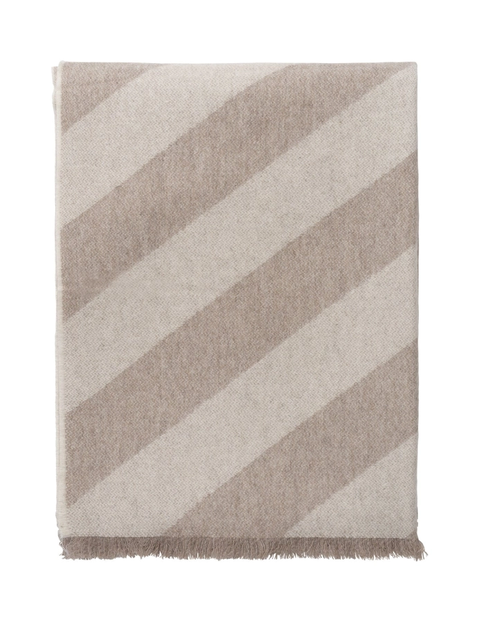 Fishbone_throw-Throw-70009-Camel-1_1800x1800.jpg