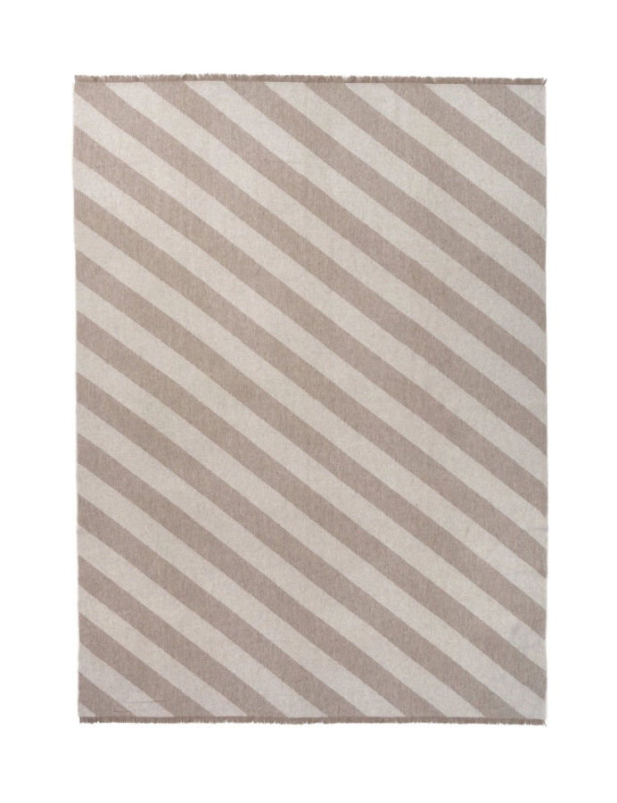 Fishbone_throw-Throw-70009-Camel-2_1800x1800.jpg