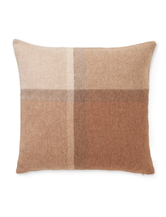 Manhattan_cushion_cover_50x50_cm-Cushion-96002-Beige-1_1800x1800.webp
