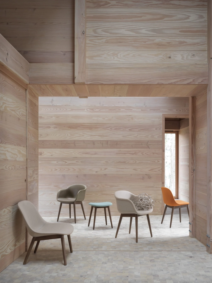 13199-en-fiber-wood-hero-211-refine-leather-stone-forest-nap-912-hero-211-hero-451-stained-dark-brown-muuto-org.jpg
