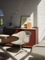 26087-en-fiber-soft-armchair-ecriture-240-grey-swivel-enfold-148-deep-red-midst-table-dark-oiled-oak-mere-bowl-off-white-muuto-org.webp