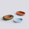 barro-oval-dish_model.jpg