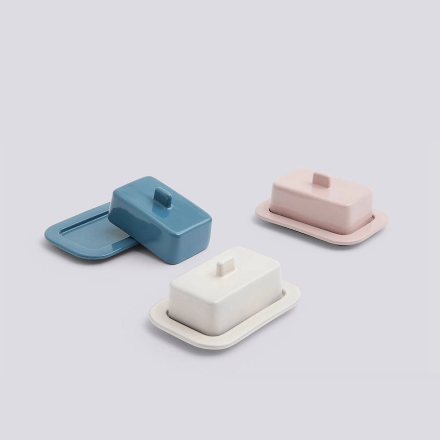 barro-butter-dish_model-2.jpg