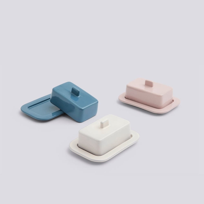 barro-butter-dish_model-2.jpg