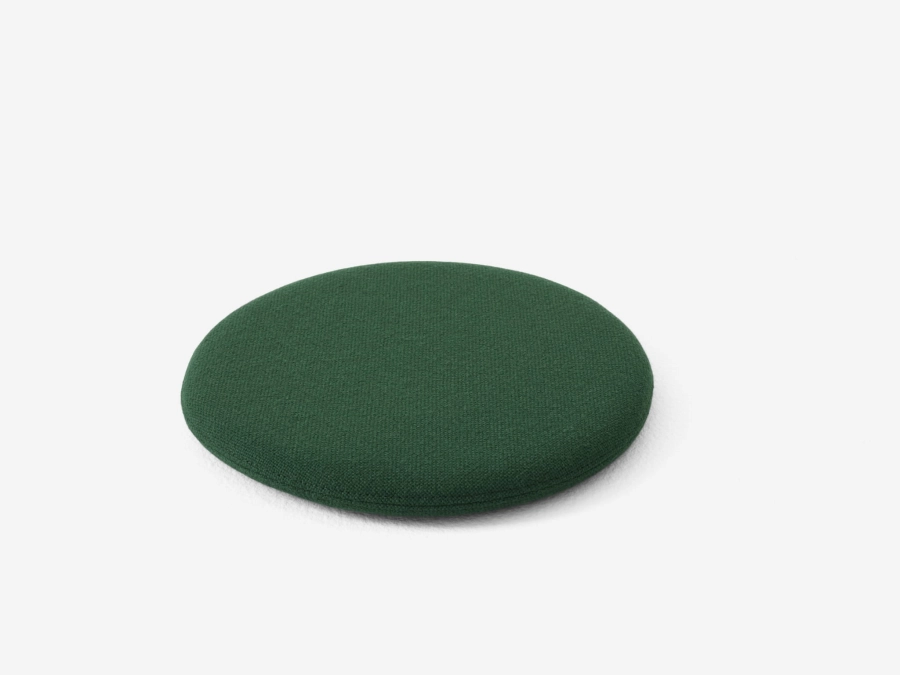 Wire Stool VP11_Hallingdal 944 Seat Pad.jpg