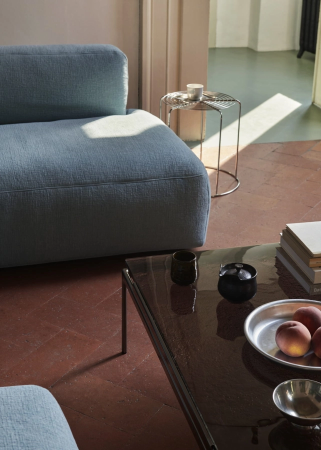 ATD_Retail_2024_Sett LN13_Develius Mellow EV8G_Wire stool VP11.jpg