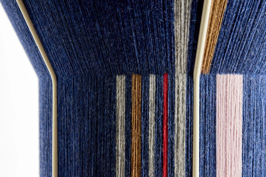 AA971-C589-AK84_Bonbon Petit Bleu 310_detail.jpg